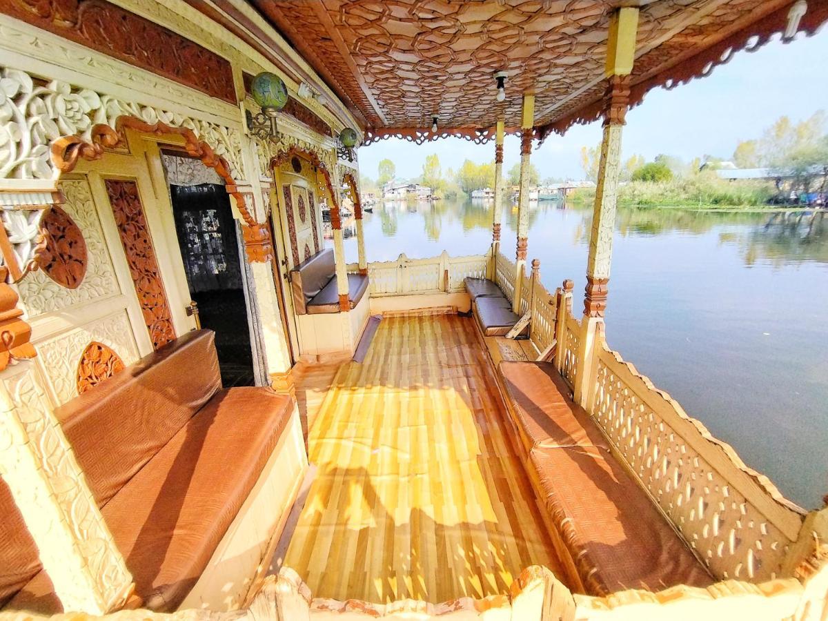 Raja'S Palace Houseboat - Kashmir Srīnagar Esterno foto